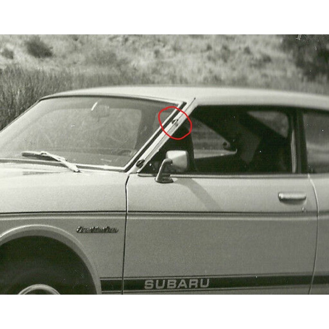 Subaru DL/GL 1. Nesil Anten Üst Tutucusu