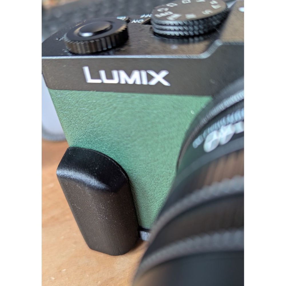 Panasonic Lumix S9 için Tutamak (Handle)