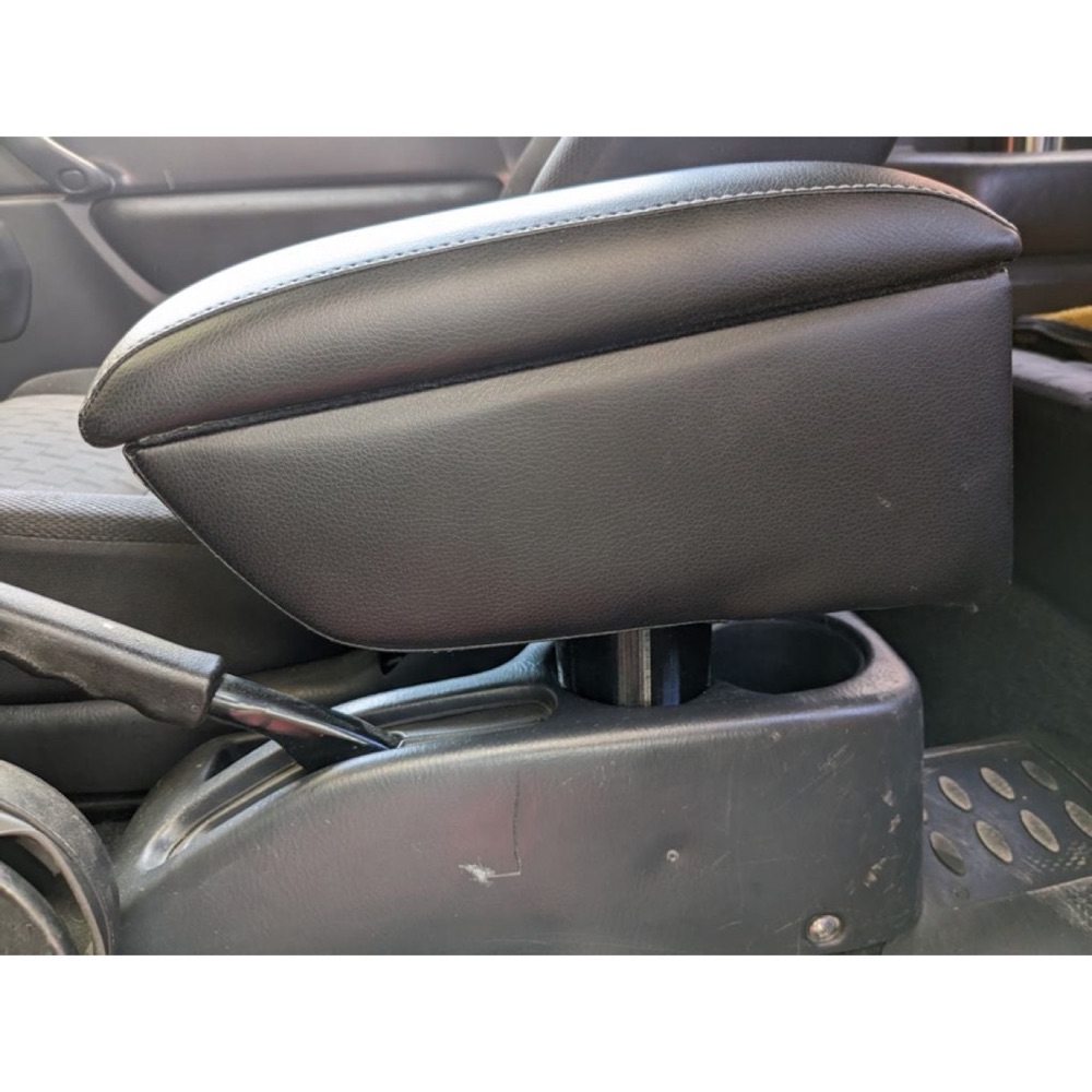 Suzuki Jimny Kolçak/Konsol Parçası