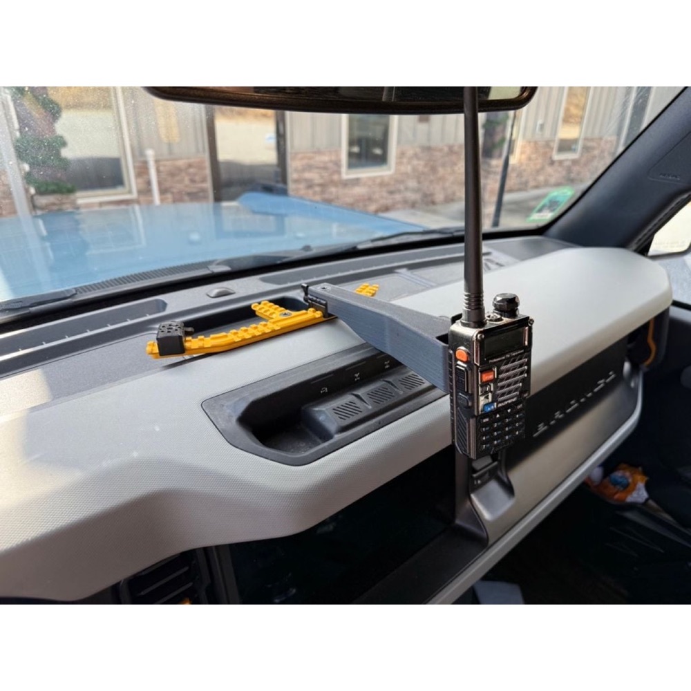 Ford Bronco Pano Rayı Radyo/Telsiz Kolu Montajı