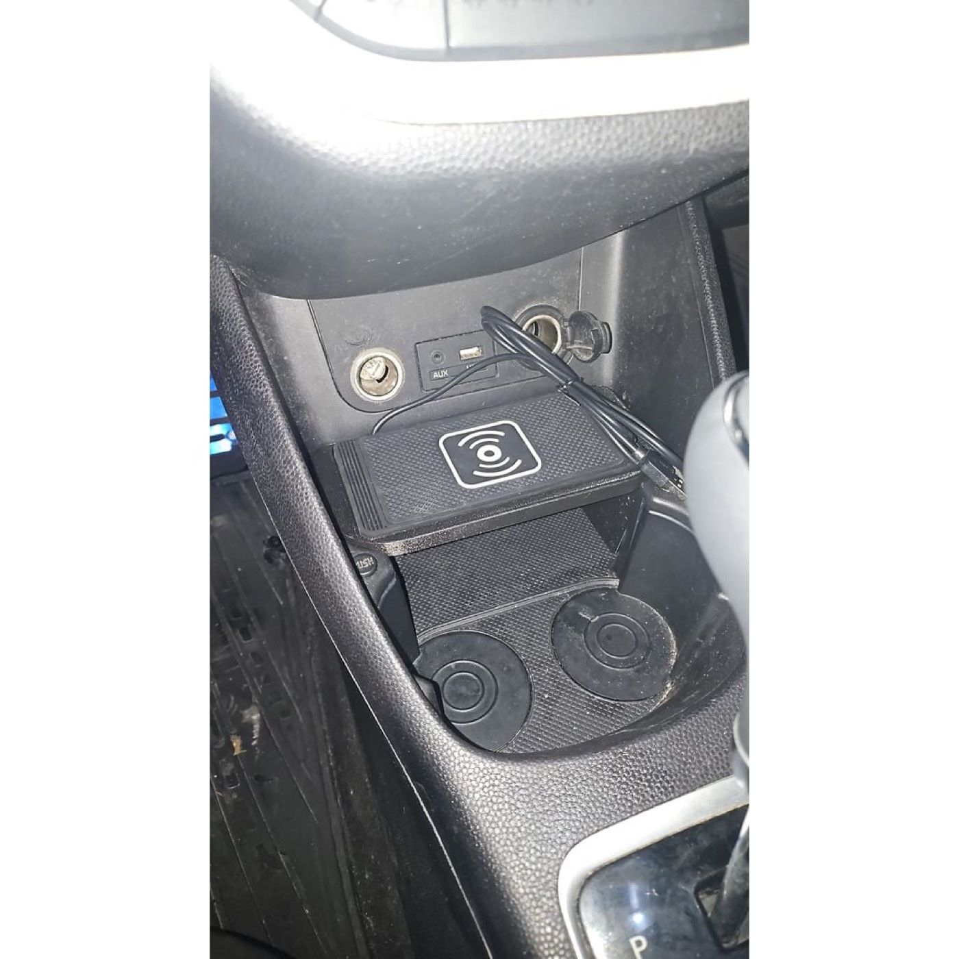 Kia Picanto Kablosuz Şarj Rafı