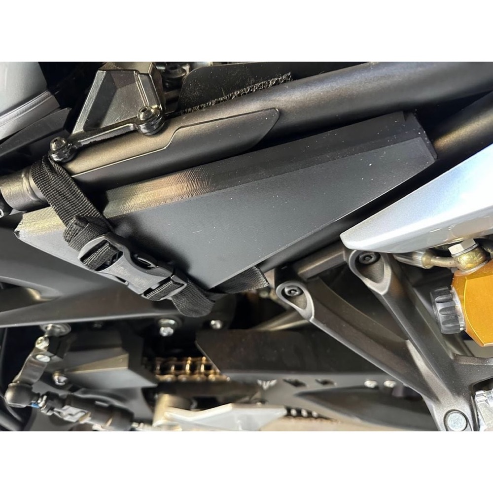 Yamaha MT-09 Yan Alet Kutusu