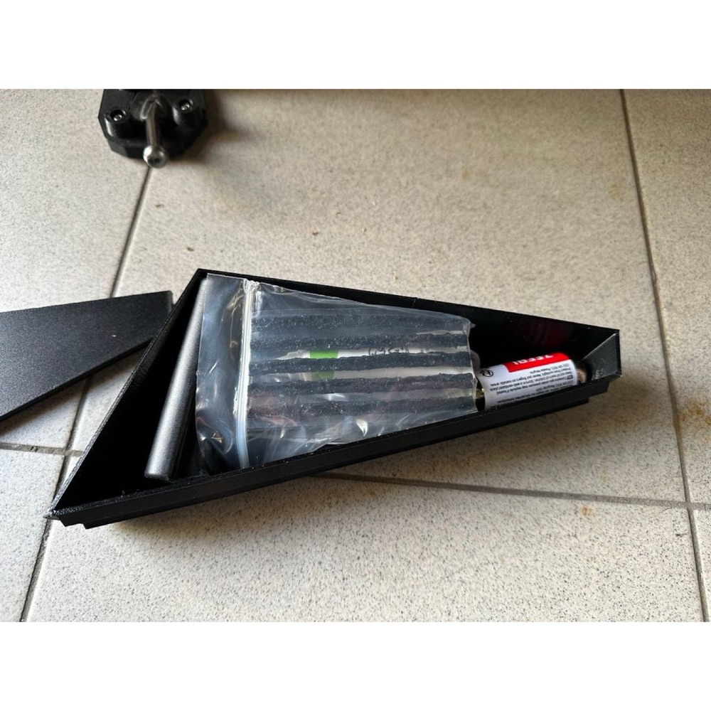 Yamaha MT-09 Yan Alet Kutusu görsel 3