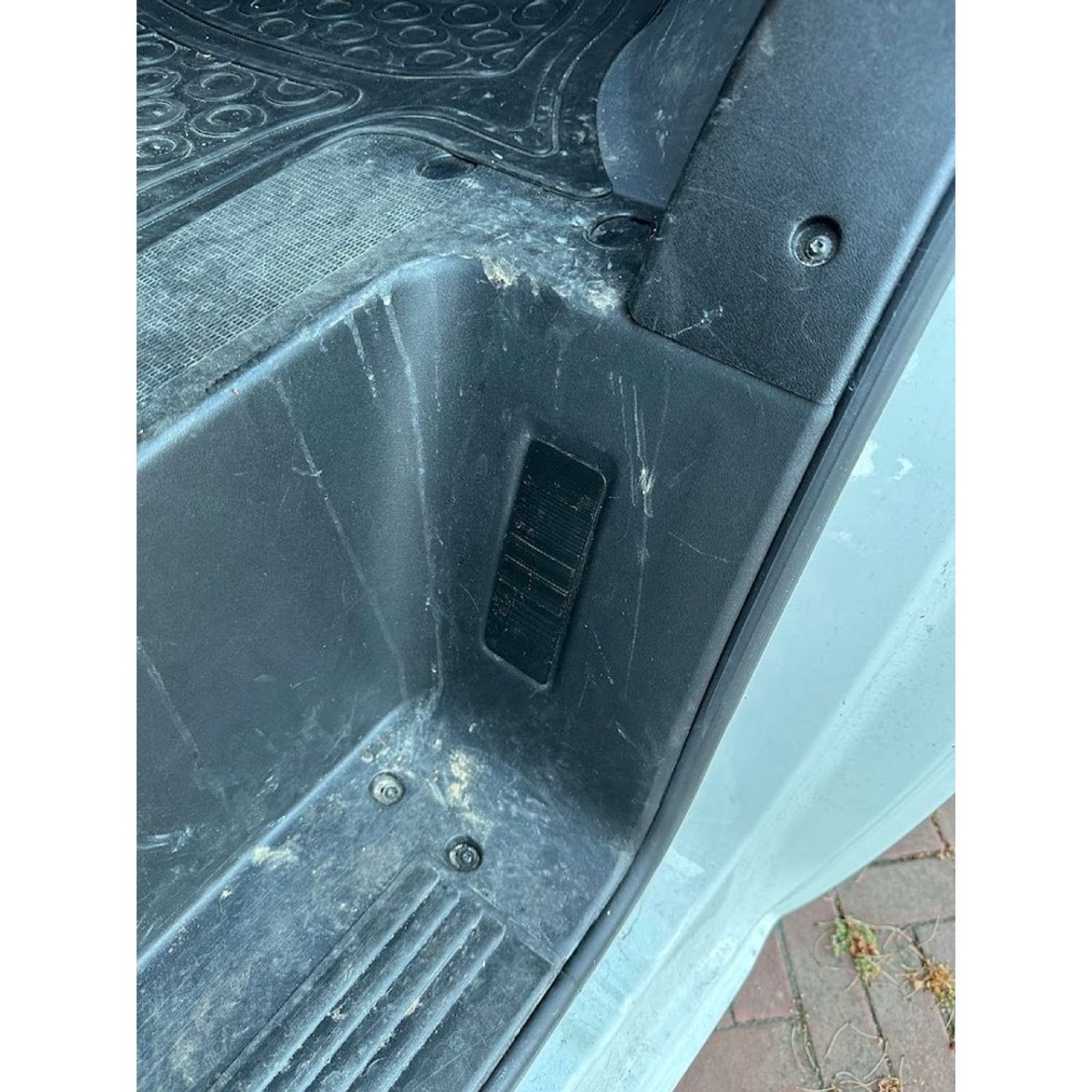 Fiat Ducato Yolcu Girişi Kapama Plakası görsel 2