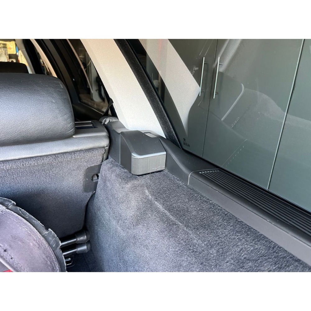 Arka Cam Güneşlik Perdesi Montaj Kapağı (BMW E39 Station Wagon Uyumlu)