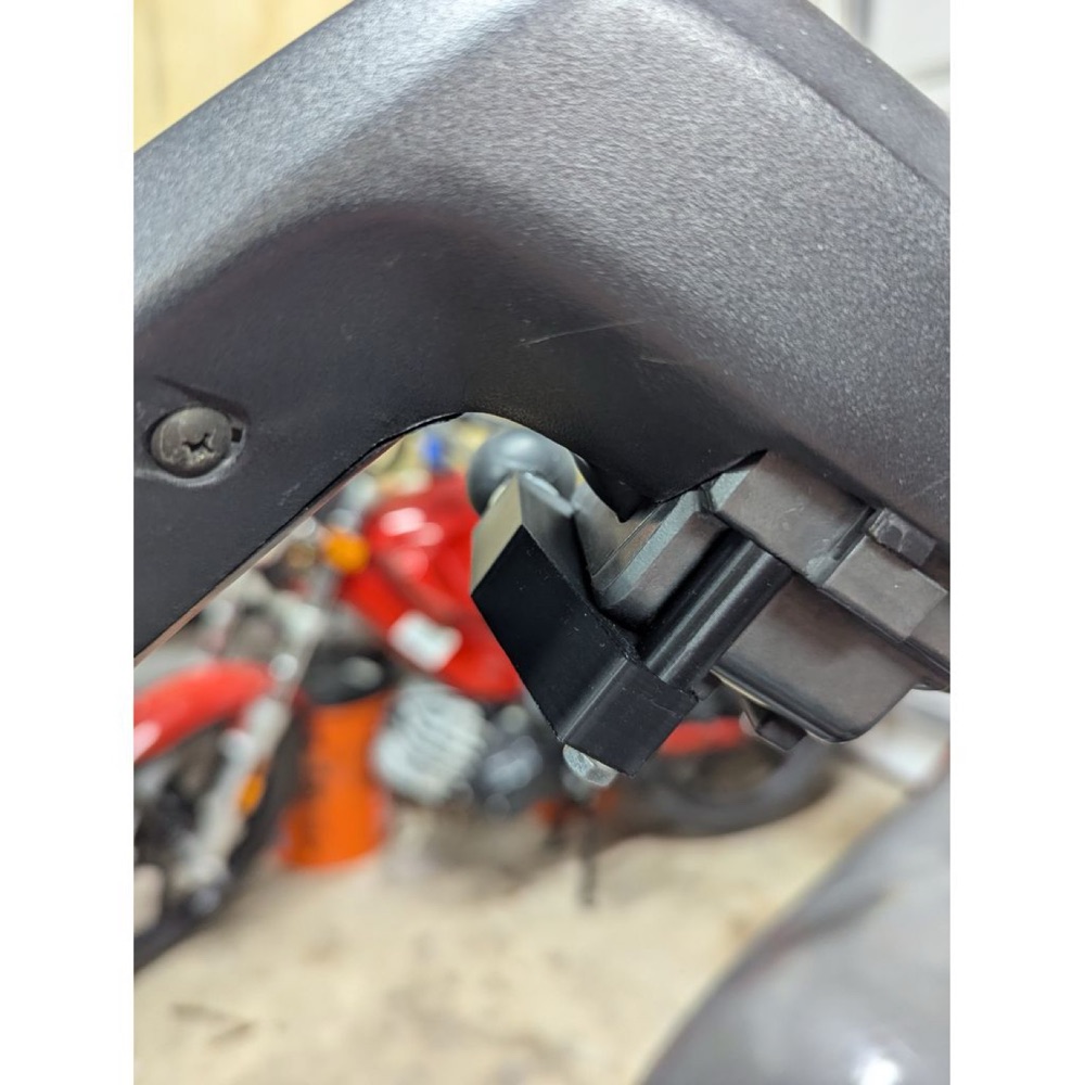 Honda Helix Sol Kumanda Top Mount Adaptörü görsel 2