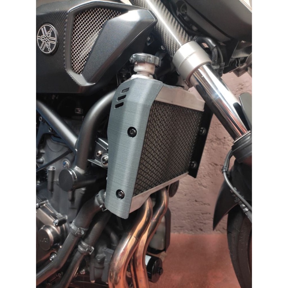 Yamaha MT-07 Radyatör Koruyucu