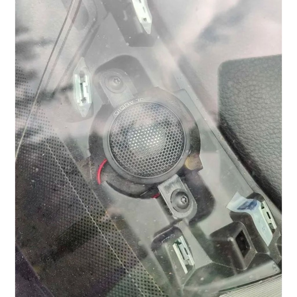 VW Passat B7 Dash Tweeter Braketi görsel 2