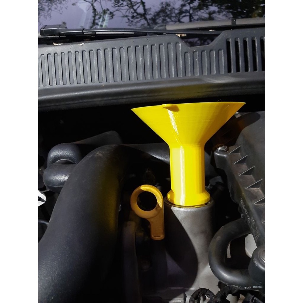 Mitsubishi 4G94 motor yağı doldurma hunisi (çevirmeli kilit)