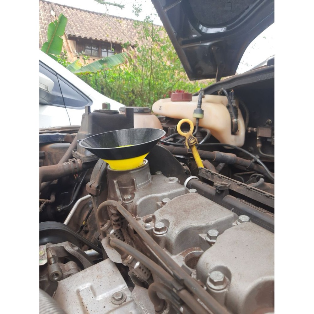 Mitsubishi 4G94 motor yağı doldurma hunisi (çevirmeli kilit) görsel 3