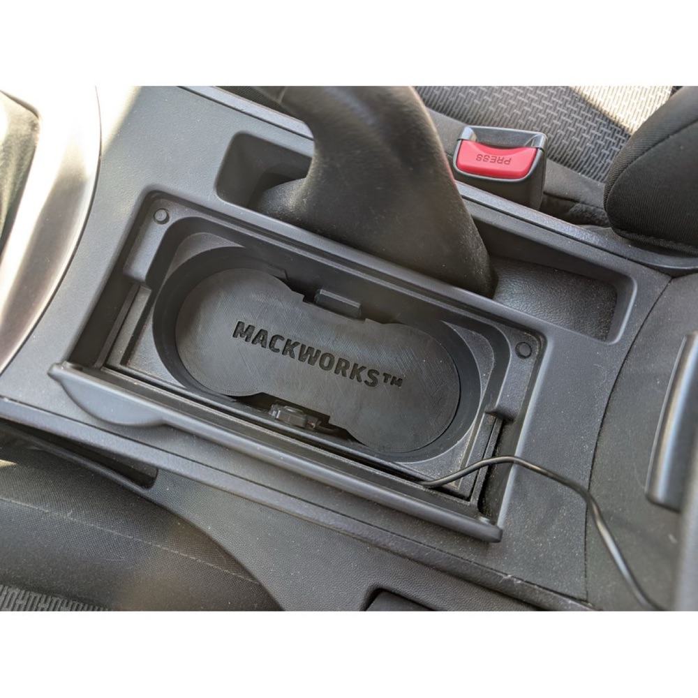 Mazda 3 BL Bardaklık Yükseltici