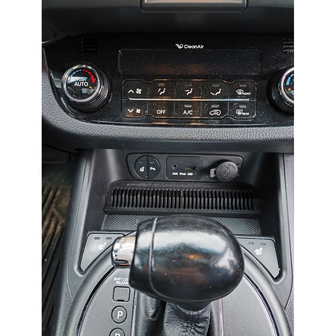 Kia Sportage III Bozuk Para Tutucusu görsel 2