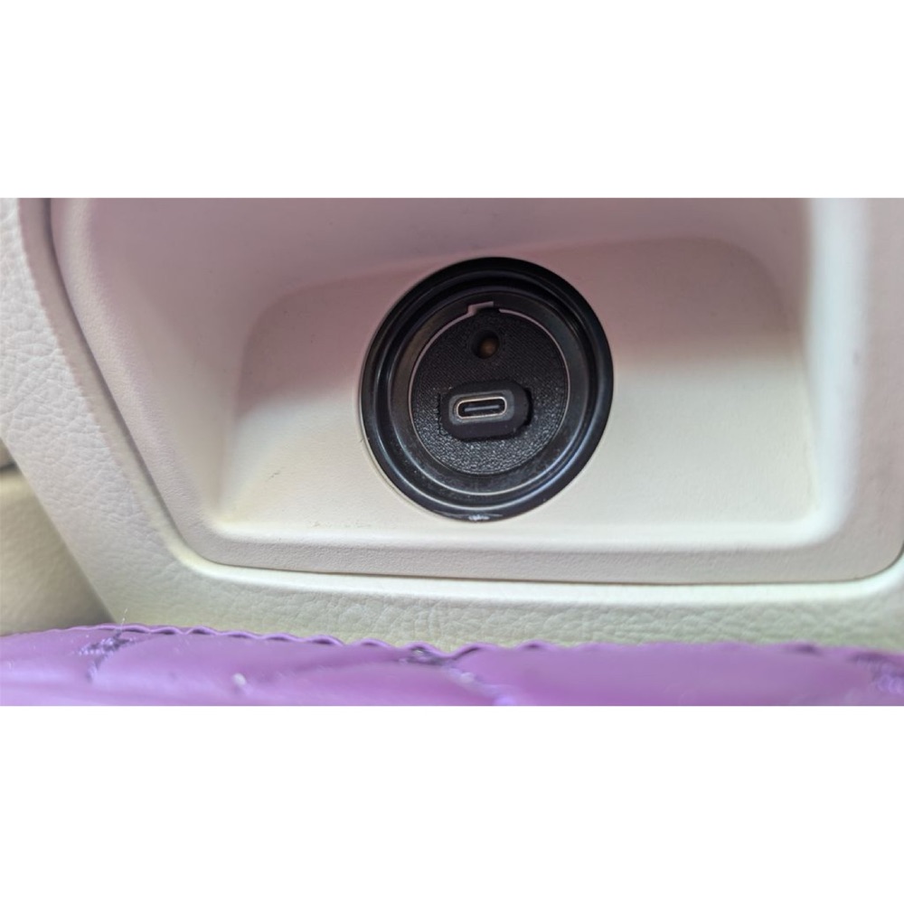 Lexus LS430 USB-C Entegre Şarj Ünitesi (Arka Koltuk)