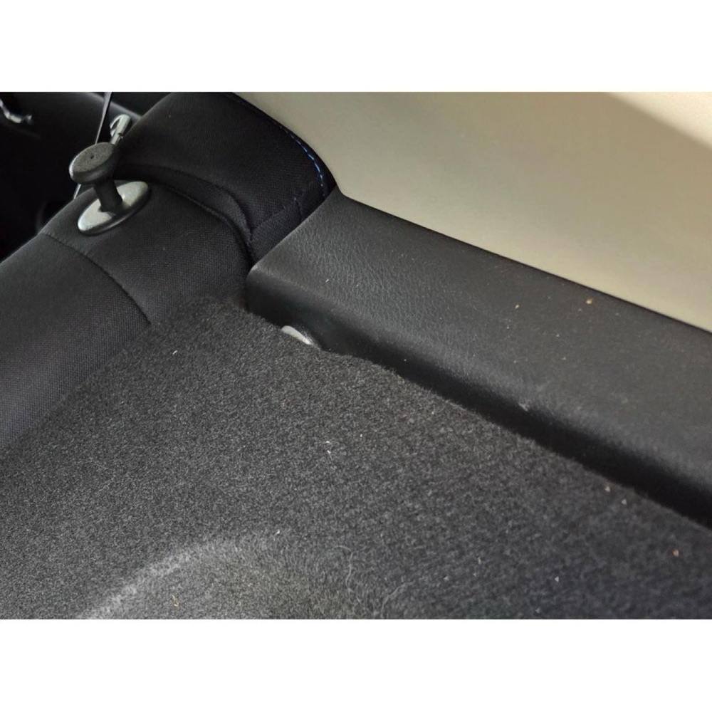 Nissan Leaf bagaj kapağı sessizleştirici tapa görsel 2