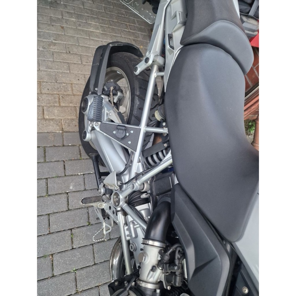 Şarj Soketi Gövdesi (BMW R1200GS 2012 Uyumlu) görsel 2