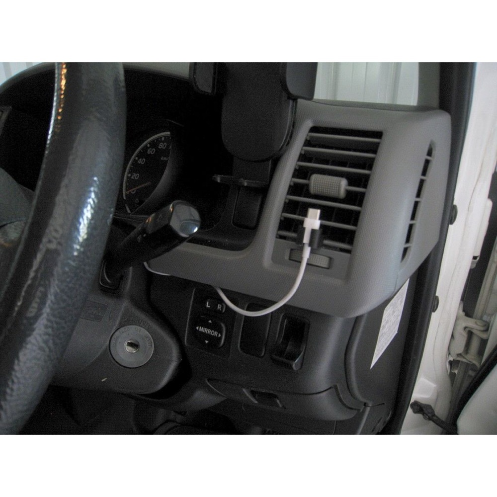 Toyota Hi-Ace 2005-2019 USB-C Kablo Tutucu Havalandırma görsel 2