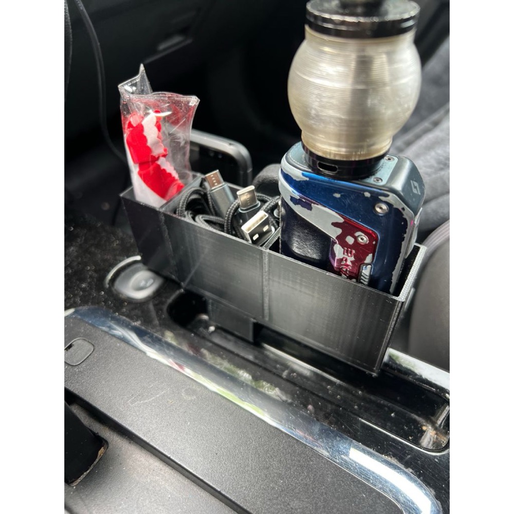 Ford Escape 2. Nesil Telefon ve Eşya Saklama Kutusu