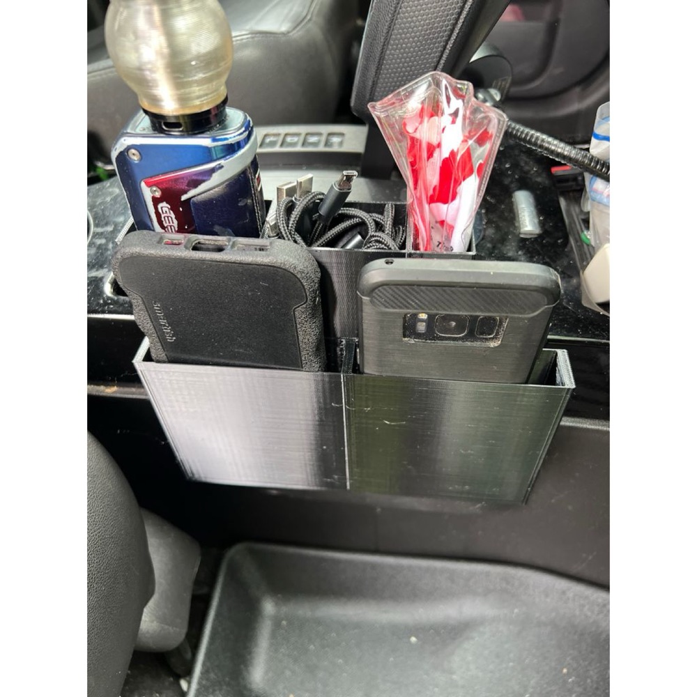 Ford Escape 2. Nesil Telefon ve Eşya Saklama Kutusu görsel 2