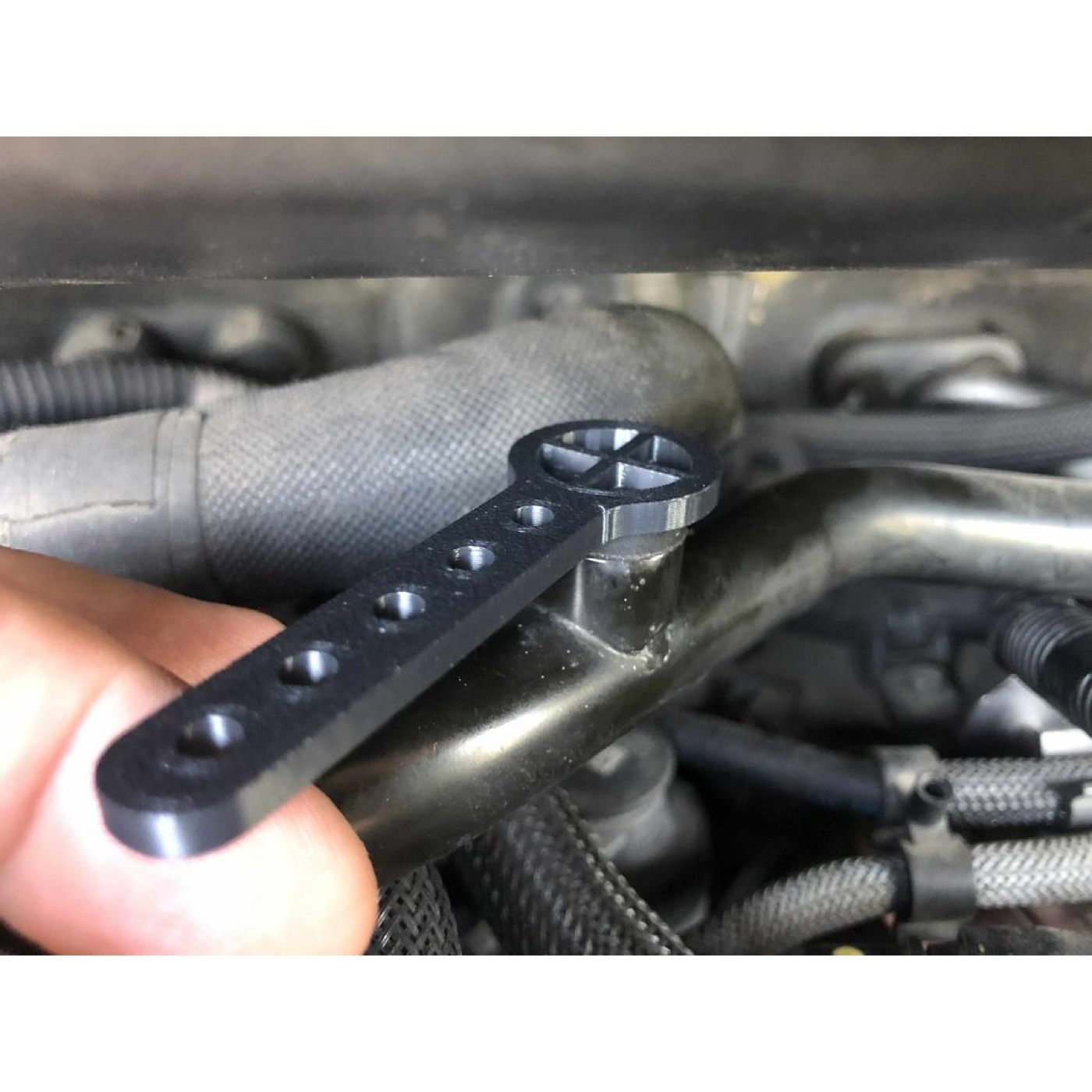 Land Rover Discovery 3/4 Soğutma Sıvısı Tahliye Tapası Anahtarı