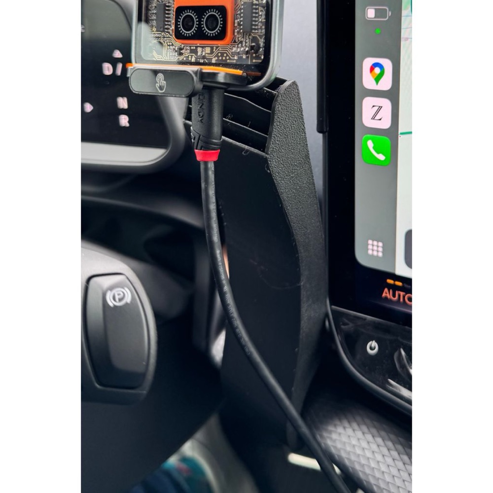 Cupra Tavascan Akıllı Telefon Soğutucu Tutucu görsel 3