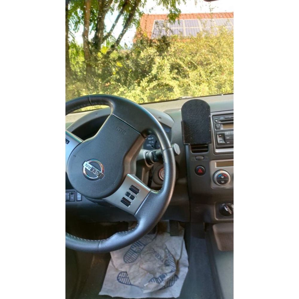 Nissan Navara (D40) telefon tutucusu görsel 4