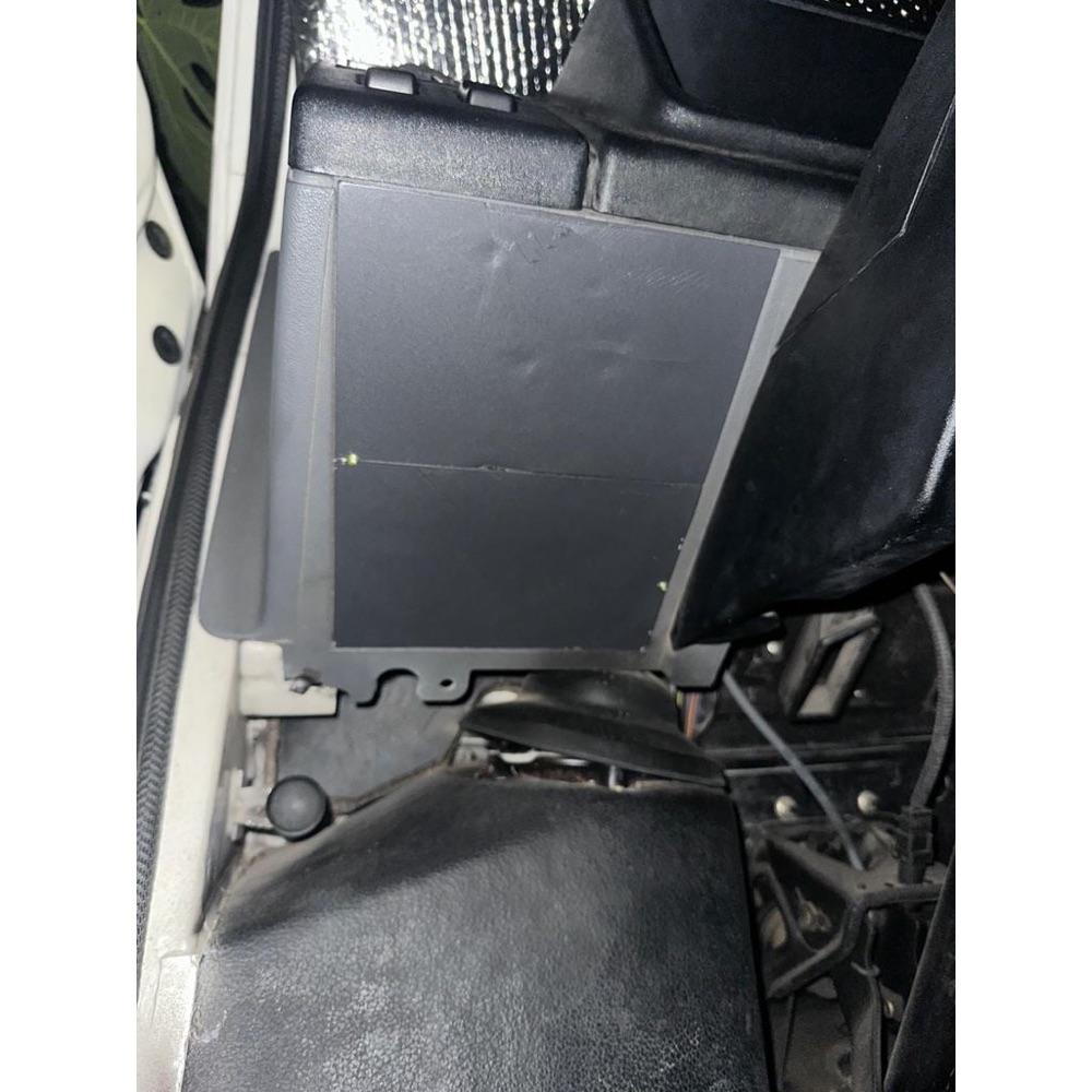 Renault Trafic 2 Sigorta Kutusu Kapağı