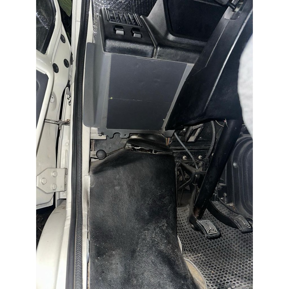 Renault Trafic 2 Sigorta Kutusu Kapağı görsel 2