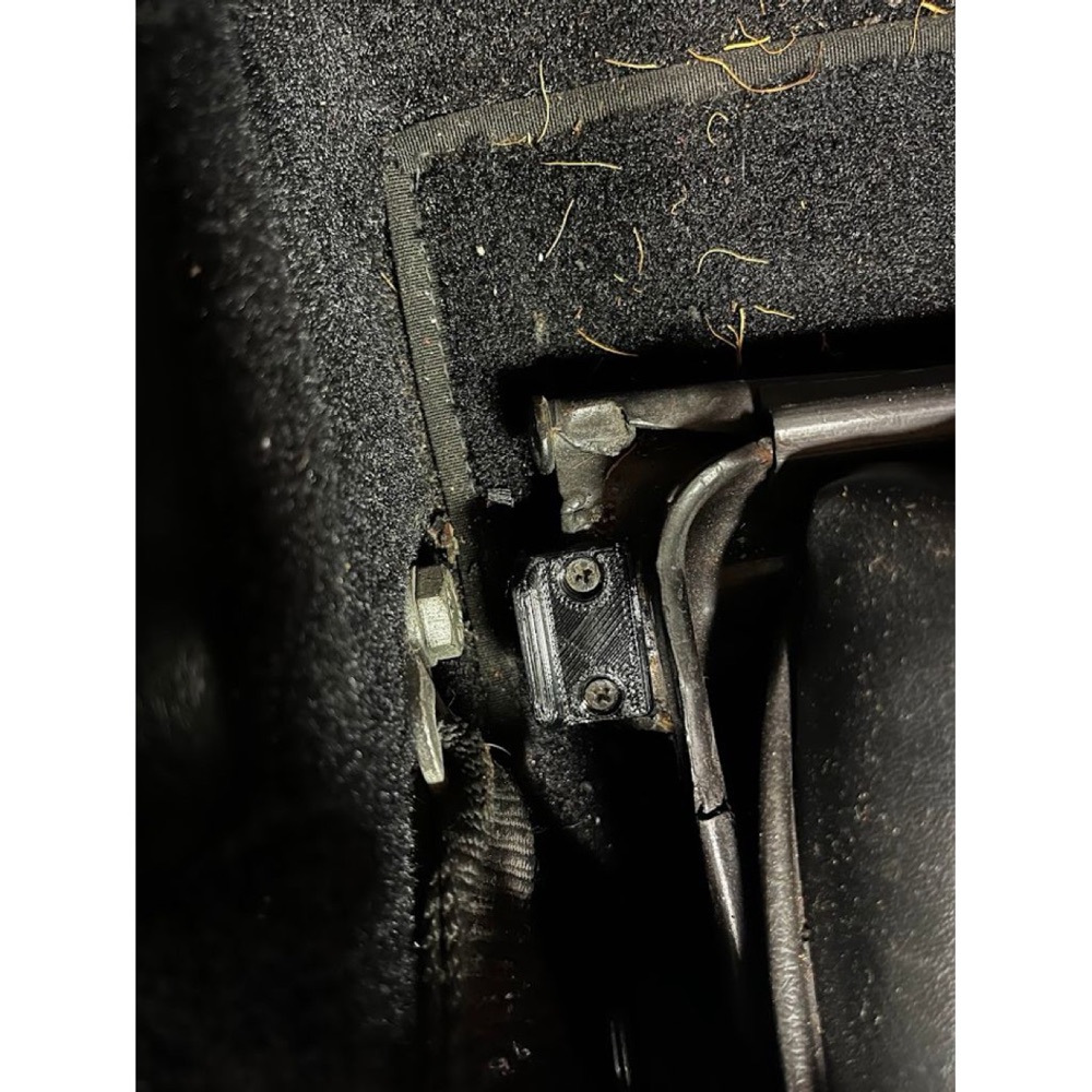 Alfa Romeo Spider Koltuk Ayar Takozu görsel 2