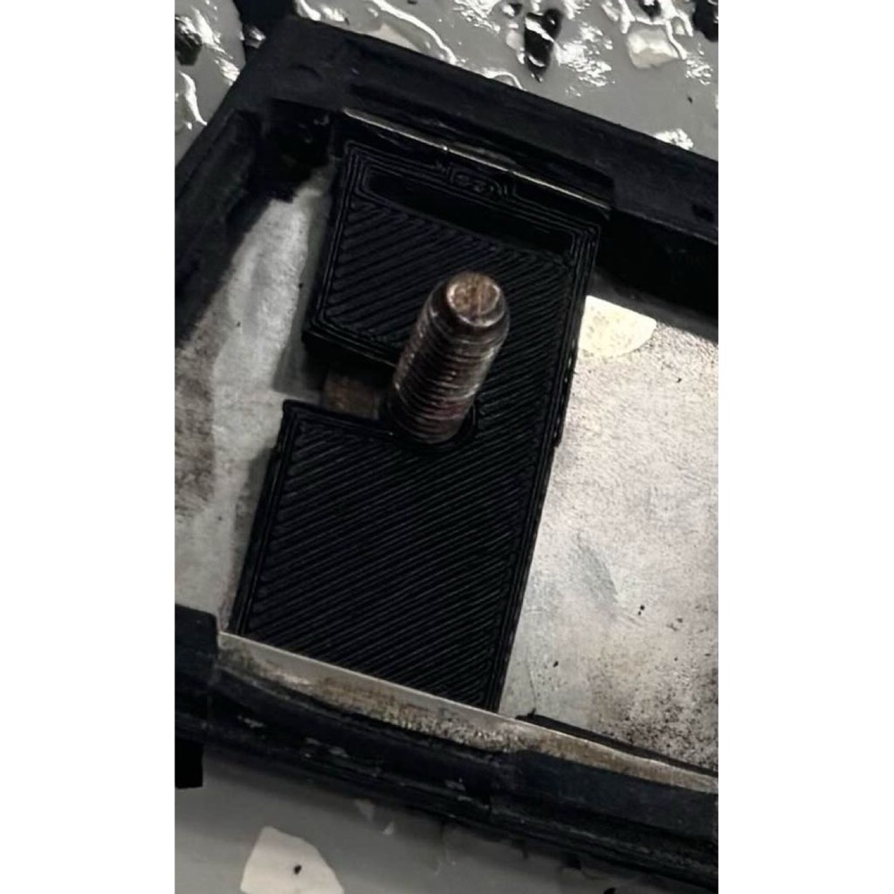 Mitsubishi 1G DSM Yan Menfez Klipsi