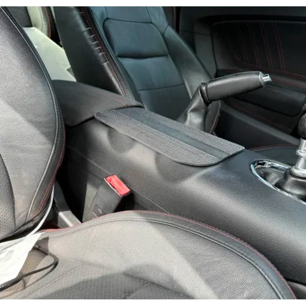 Ford Mustang S550 Bardaklık/Kolçak Kapağı görsel 2
