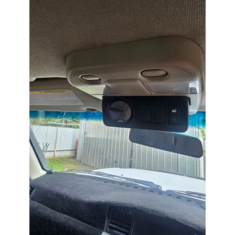 Nissan Patrol GU Y61 güneş gözlüğü yuvası (gösterge ve anahtar panelli)