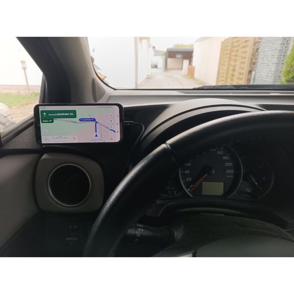 Toyota Yaris Telefon Tutucu