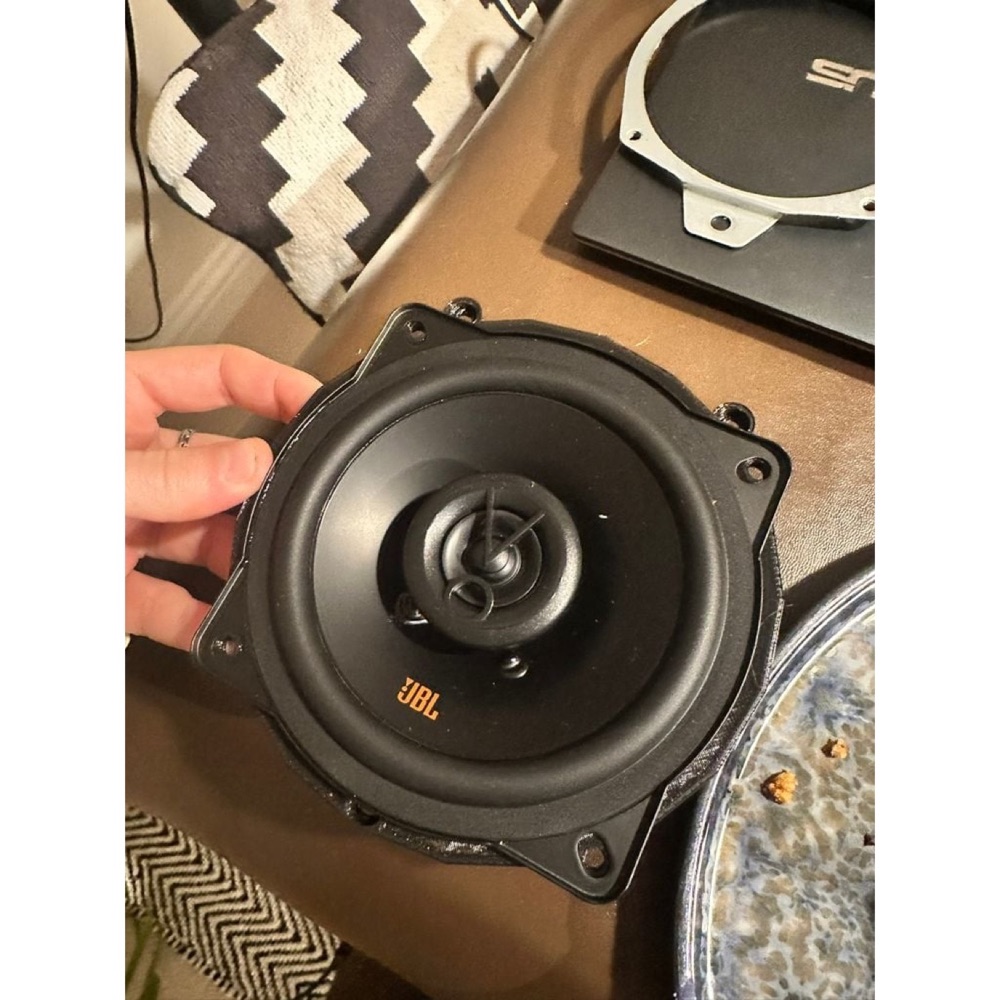 Nissan Micra/March (K10) ön hoparlör adaptörü (13cm)
