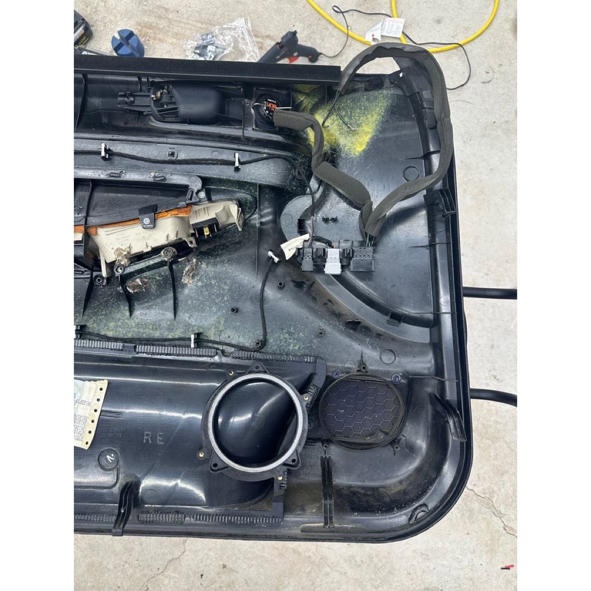 Audi A4 B5 5.25" Ön Hoparlör Adaptörü (Yaylı Klips) görsel 2