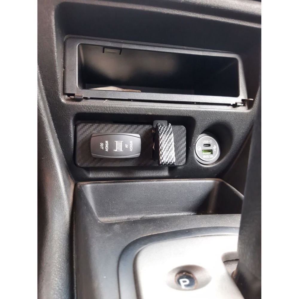 Mitsubishi Pajero Kül Tablası Switch Paneli