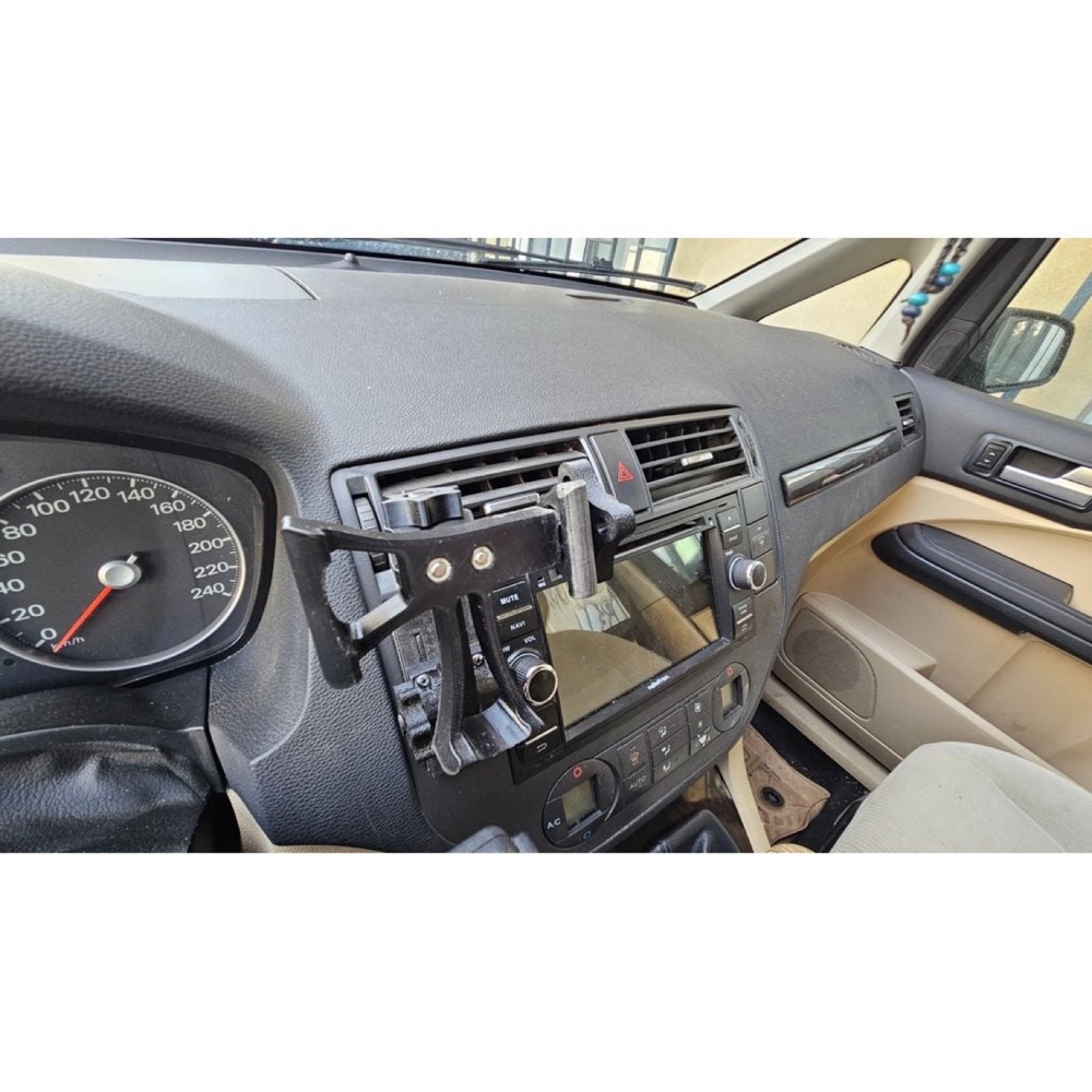 Ford C-Max/Kuga Vida Montajlı Telefon Tutucu görsel 2