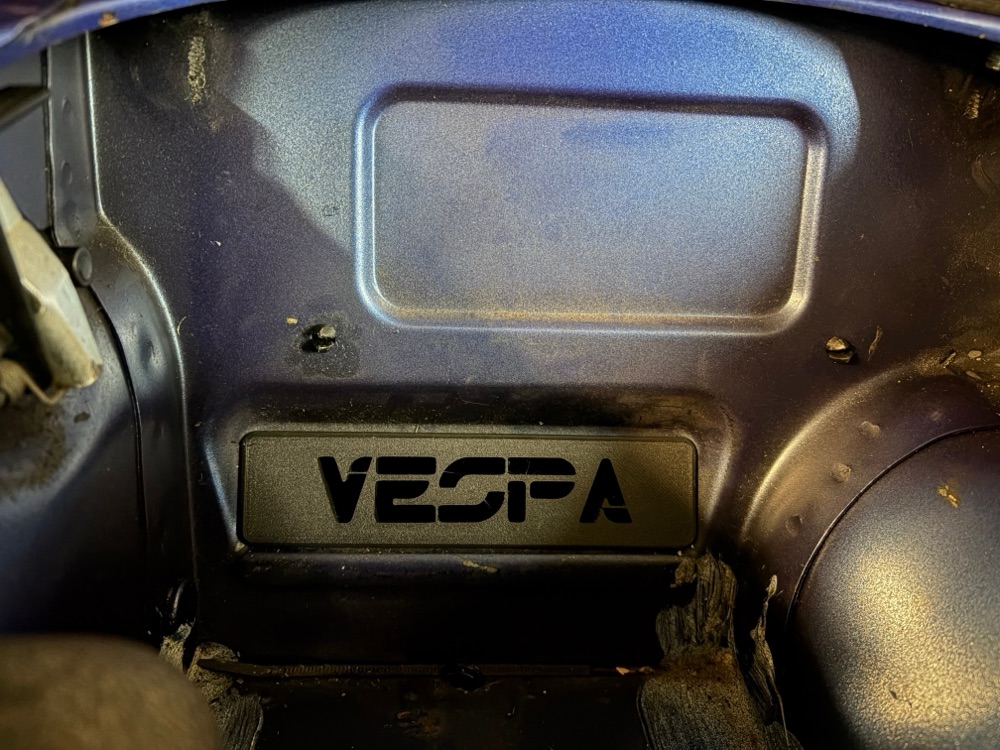 Vespa Cosa Hava Kutusu İptal Plakası