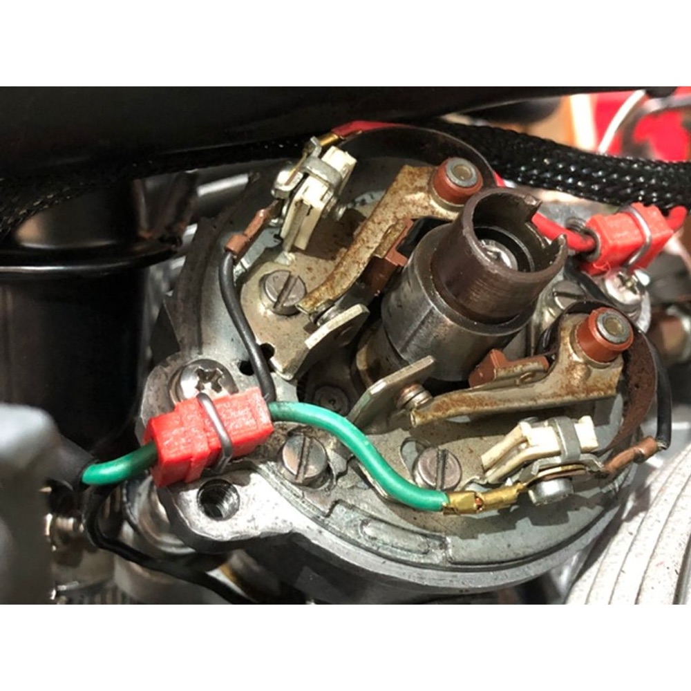 Moto Guzzi Distribütör Kablo Girişi