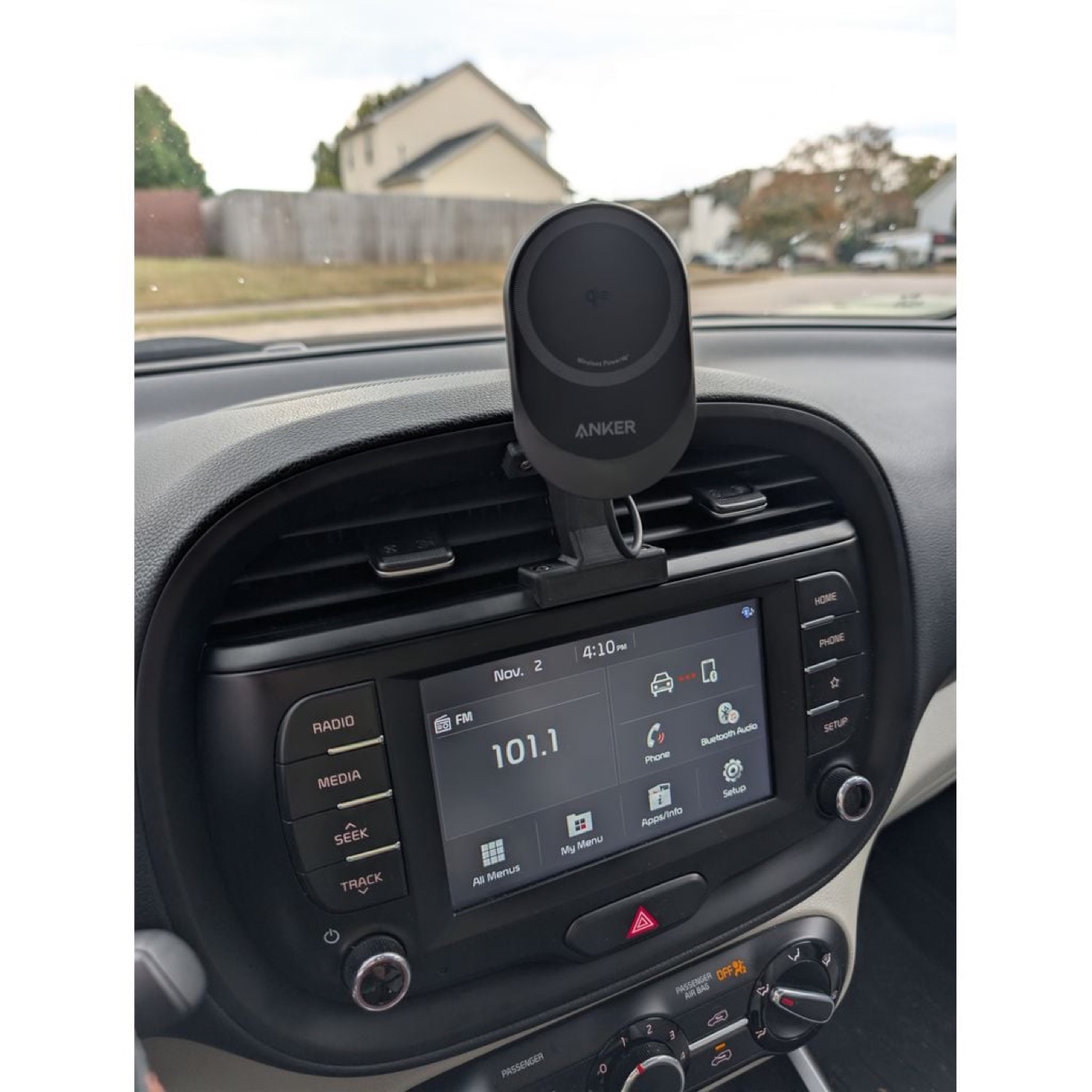 Kia Soul 3. Nesil Telefon Tutucusu