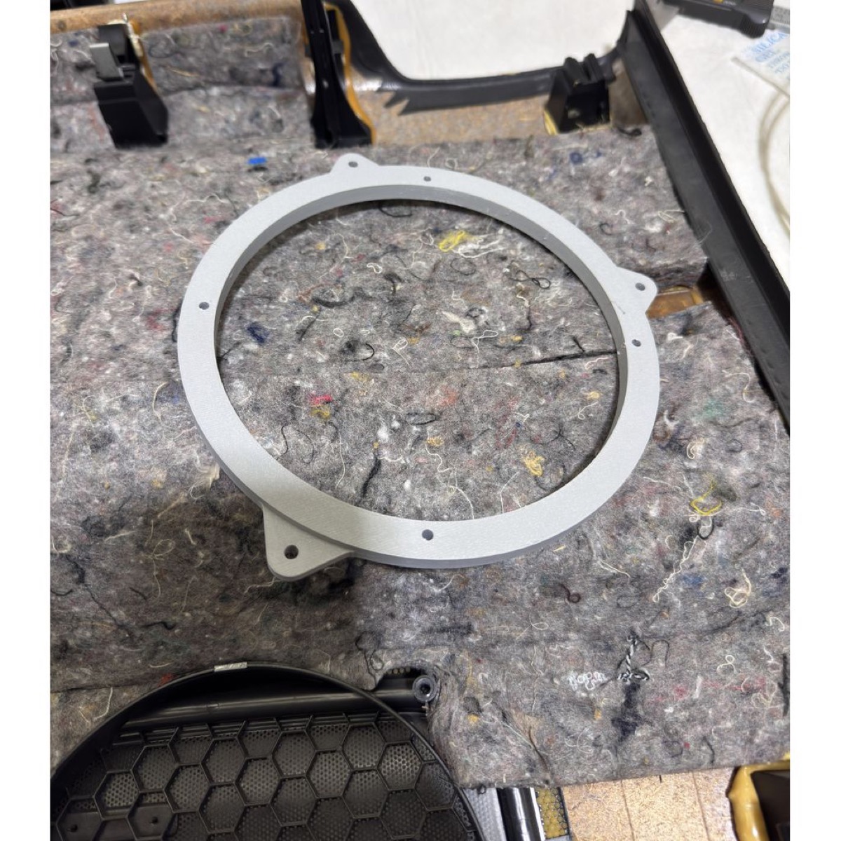 Audi A3 8L Arka Hoparlör Adaptörü (165mm) görsel 3