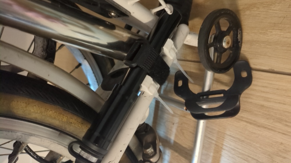 Katlanır Bisiklet Mini Pompa Tutucusu (Brompton Uyumlu) görsel 2