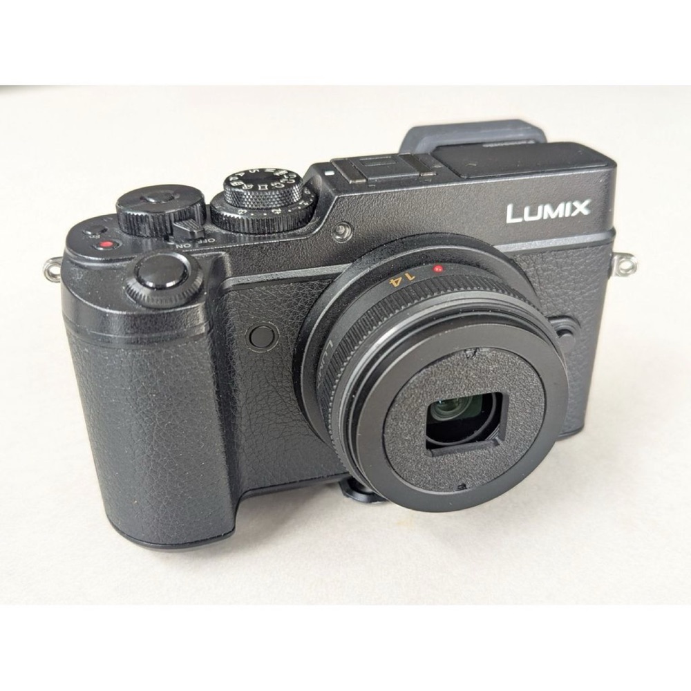 Panasonic Lumix G 14 mm f/2.5 için Alçak Profilli Lens Siperliği