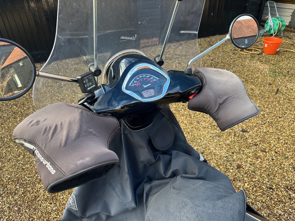 Vespa GTS Ayna Sapı Montajı görsel 2