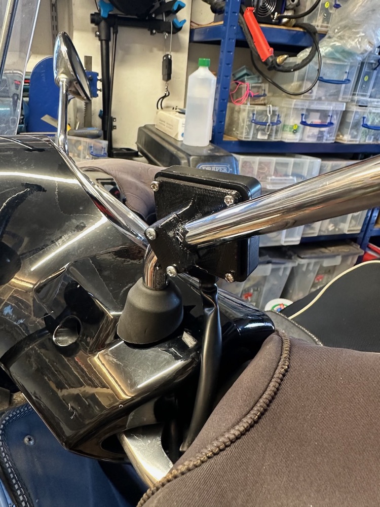 Vespa GTS Ayna Sapı Montajı görsel 3