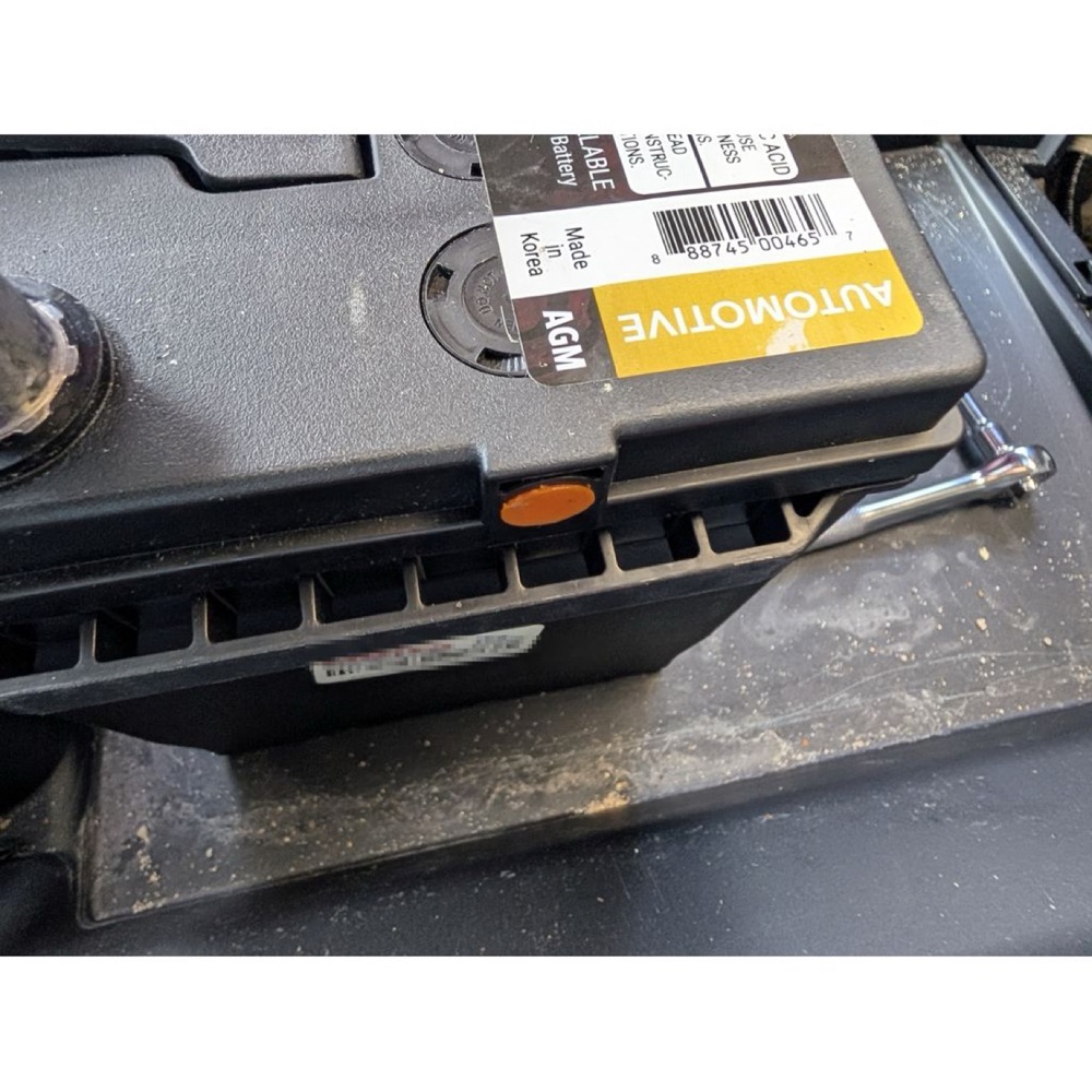 Toyota Highlander Hybrid Akü Havalandırma Tapası ve Adaptörü görsel 4