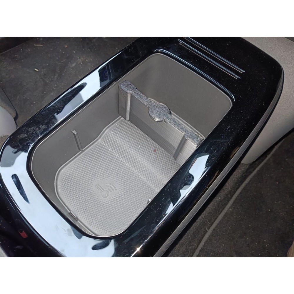 VW ID.4/ID.5 Merkez Konsol Organizatör Inserti
