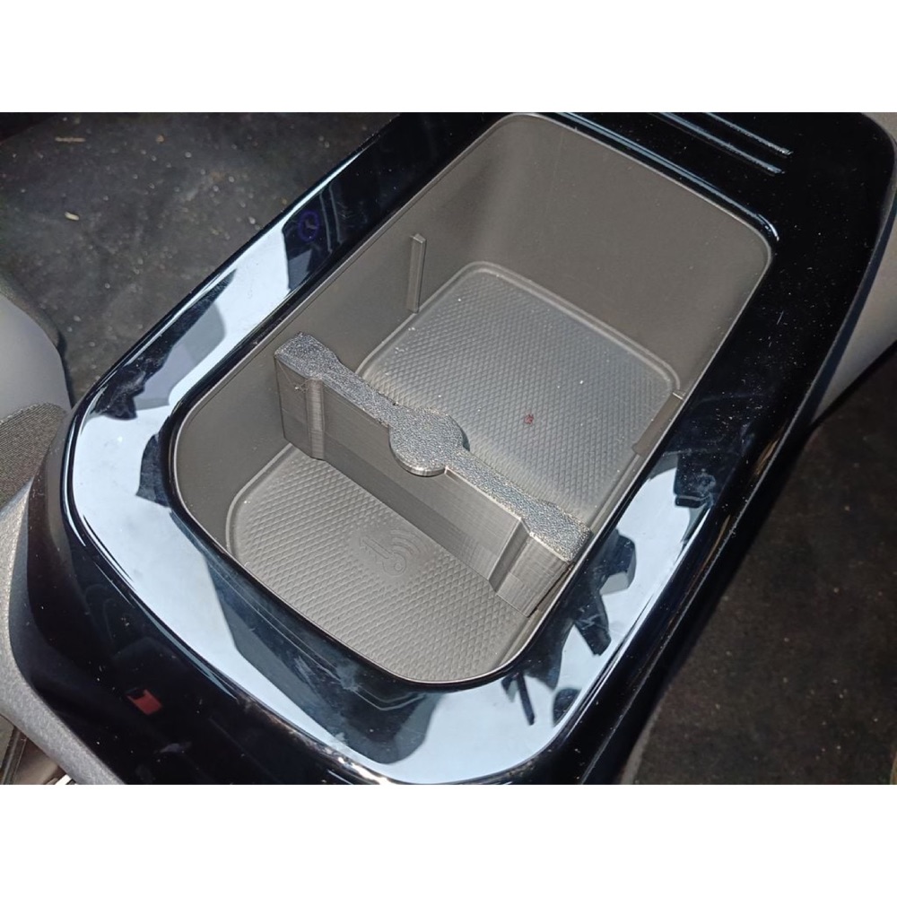 VW ID.4/ID.5 Merkez Konsol Organizatör Inserti görsel 2