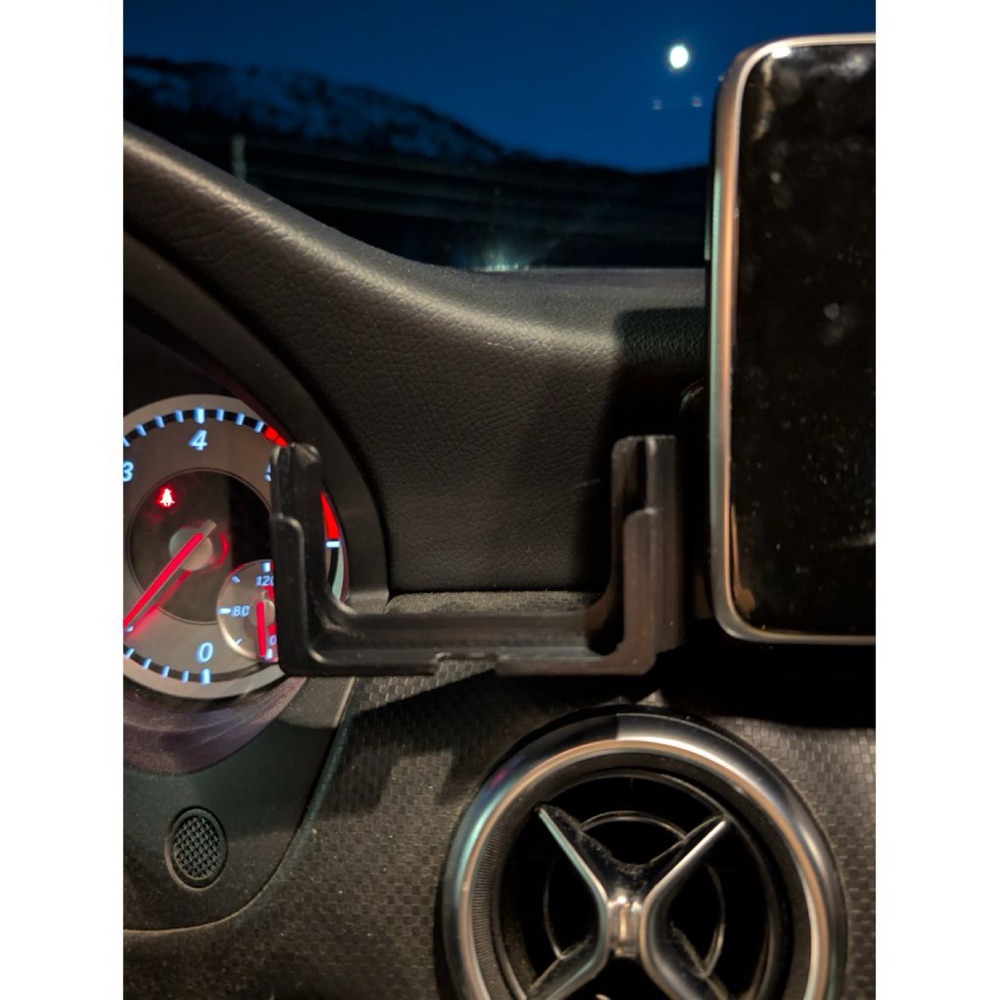 Mercedes W176 Pixel 10 Pro Telefon Tutucu görsel 3