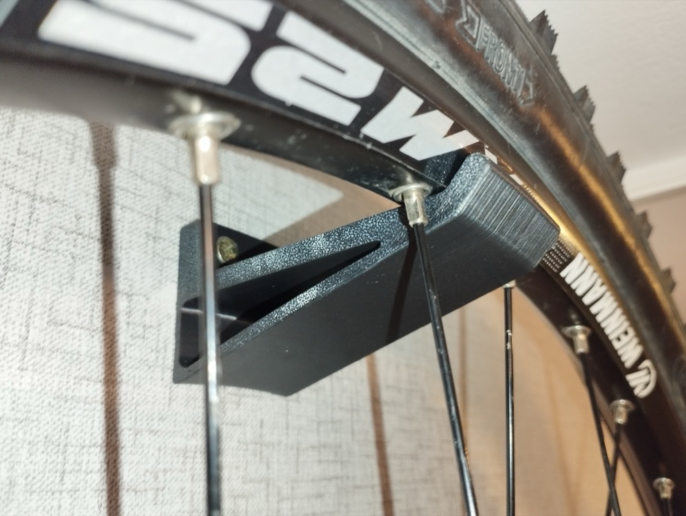 Dağ Bisikleti Tekerlek Duvar Askısı (26" MTB Uyumlu) görsel 2