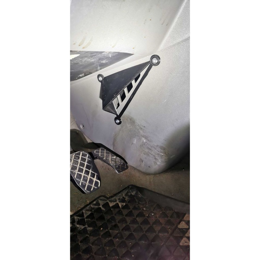 Volkswagen Caravelle T5 Ayak Hava Kanal Kapagi